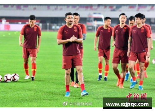 VWIN德赢官方网站足球球星为何纷纷剪短发追求新风格与竞技状态解析